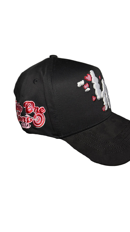 31 HATS LA LOVE CLOUDS SAN VALENTIN